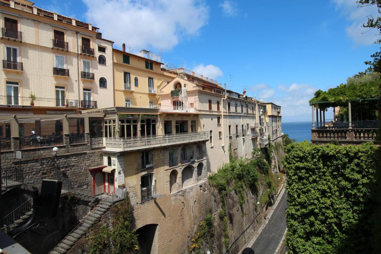 Piazza Tasso B&B Relais Соренто Екстериор снимка