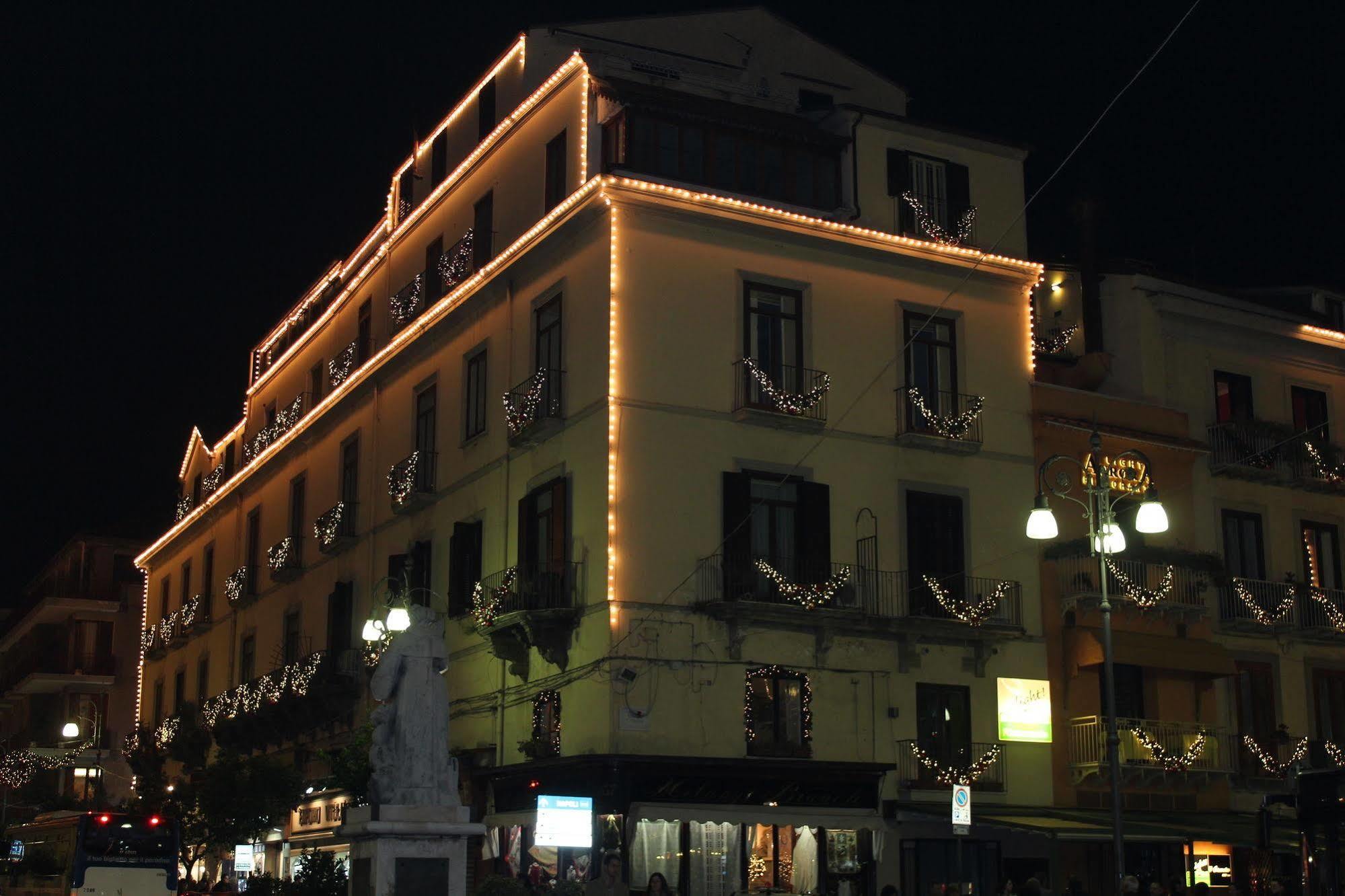 Piazza Tasso B&B Relais Соренто Екстериор снимка