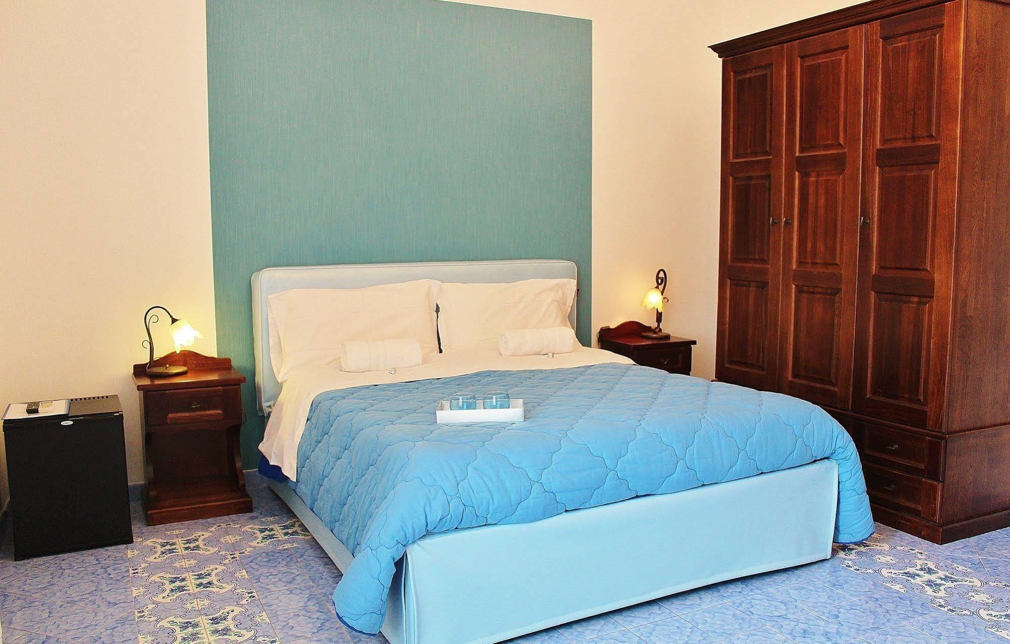 Piazza Tasso B&B Relais Соренто Екстериор снимка